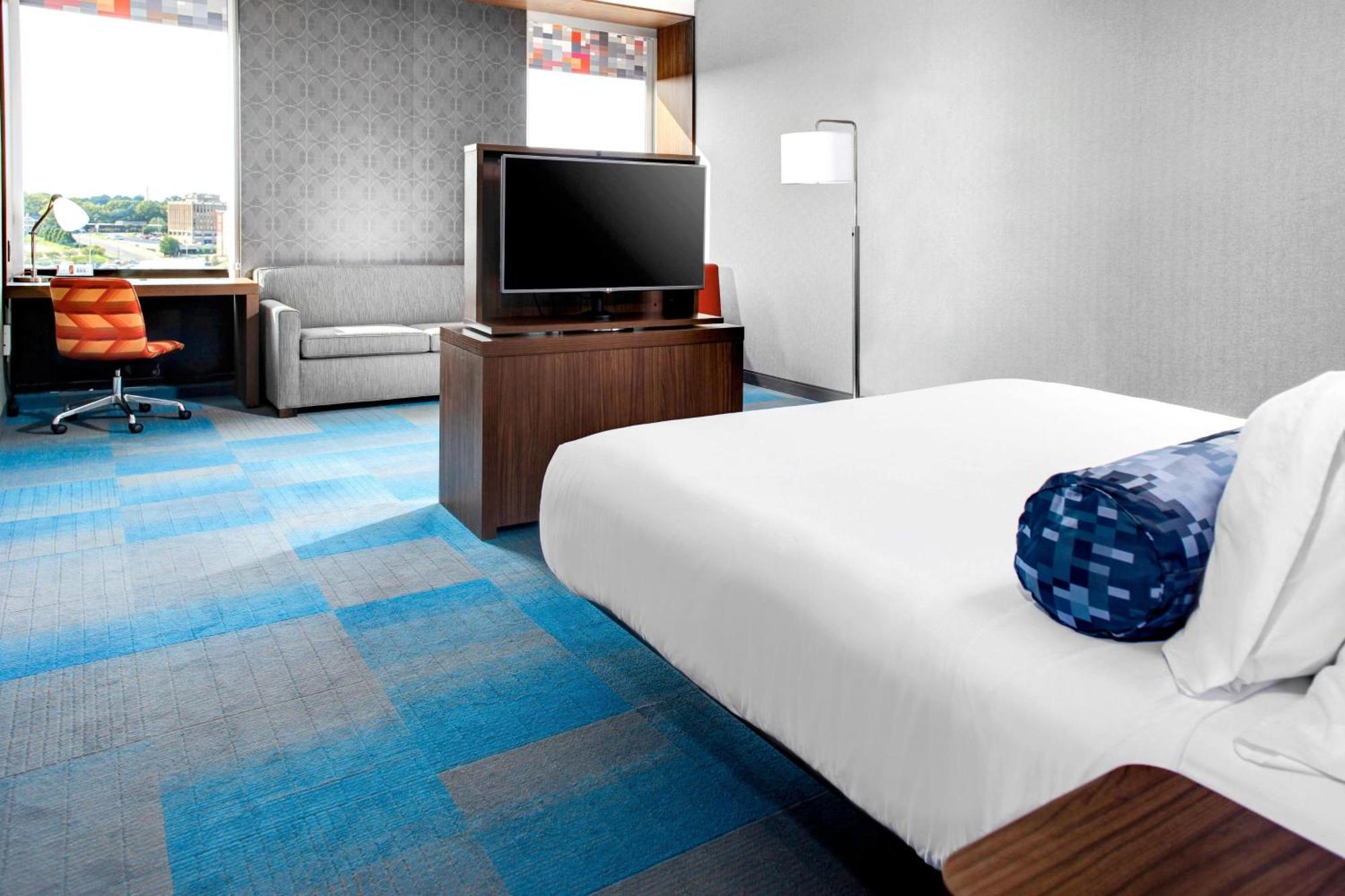 Aloft Downtown Hotel 4*