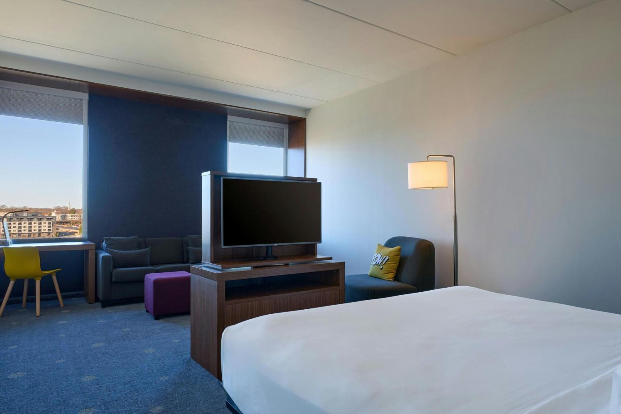 Aloft Downtown 4*