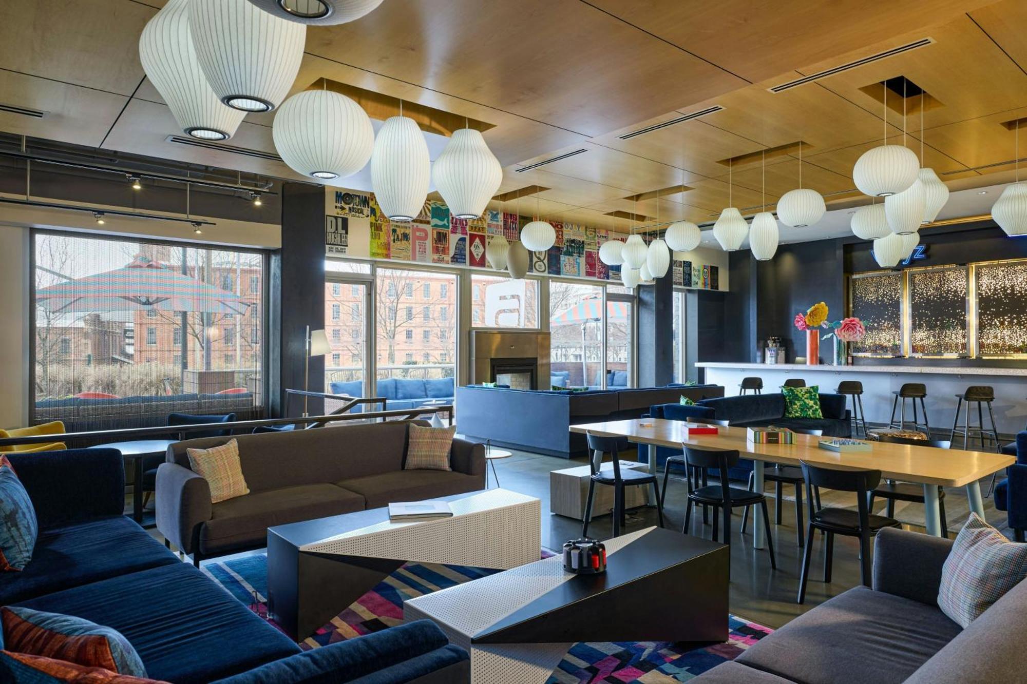 Aloft Downtown Hotel 4*